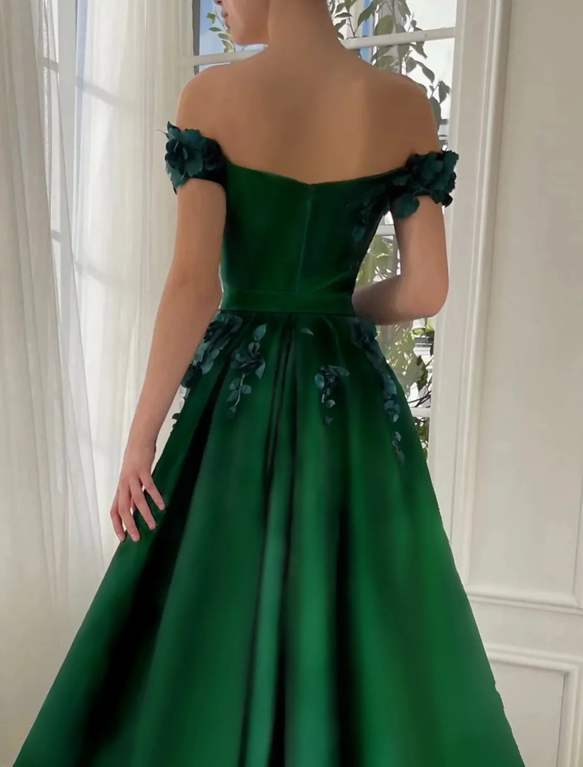 Ball Gown Prom Dresses Luxurious Dress Red Green Dress Wedding Party Floor Length Short Sleeve Off Shoulder Satin with Slit Appliques