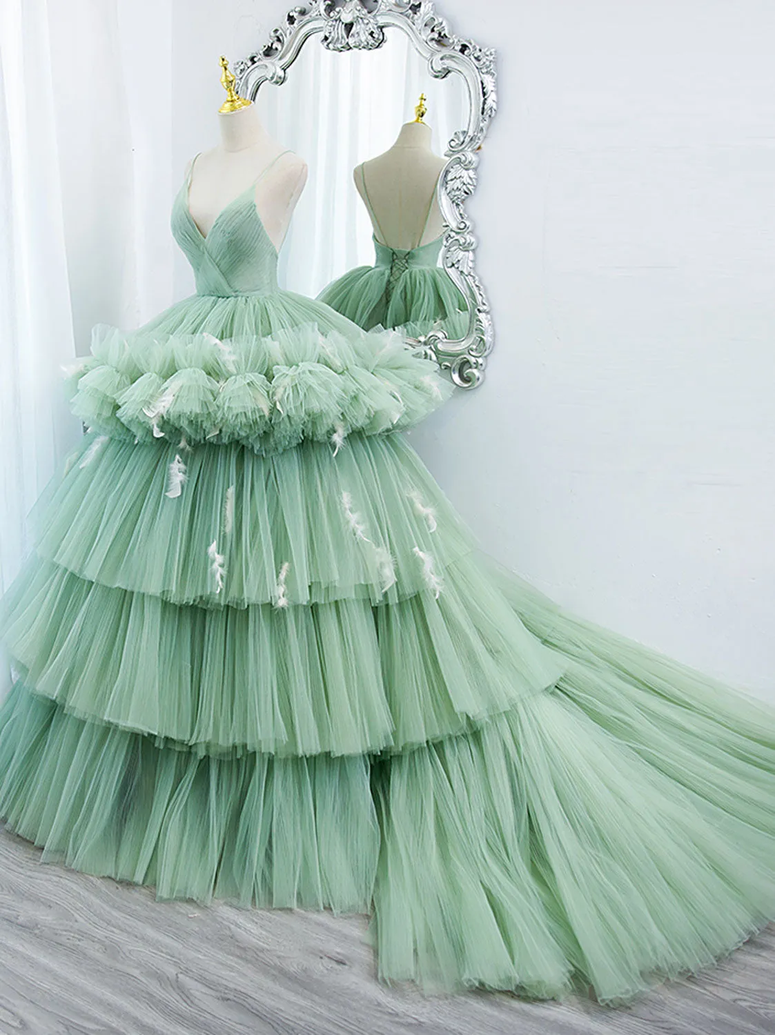 Green V Neck Tulle Long Prom Dresses,  Ball Gown Green Sweet 16 Dresses